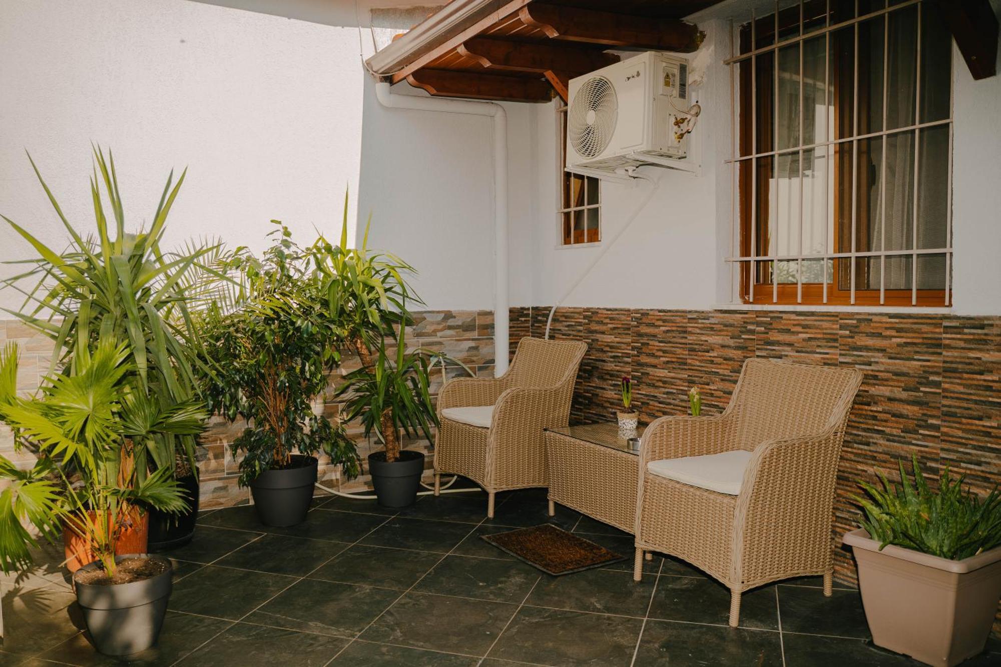 Peaceful Villa In New Bazaar Tirana Esterno foto